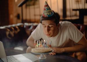 Как удивить мужа на День рождения: лучшие идеи сюрприза