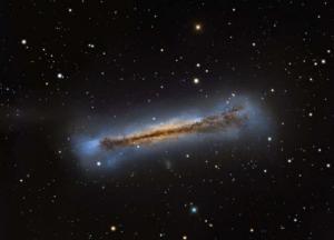 Галактика NGC 3628 Гамбургер и небо сентября