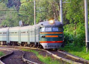 ​Оставшимся без дорог россиянам запретили возить трупы в морг на электричке