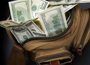 Почему НБУ разрешил без документов ввозить в Украину любую сумму наличной валюты?