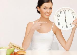 Правильный ужин: что съесть и во сколько