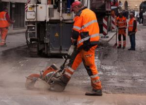 Історія успіху зі Слов'янська. Як за рік існування фірми заробити 127 мільйонів гривень на ремонтах доріг