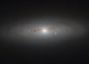 Галактики без звездных спиралей 