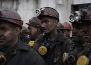 С 20 декабря Кабмин начнет гасить долги перед шахтерами