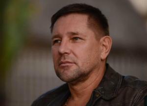 Пришло время политикам опомниться: не поможет даже несколько паспортов 