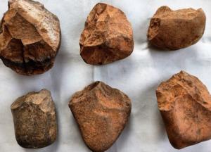 Ученые обнаружили в пещере артефакты, которыми люди пользовались 20 тыс. лет назад