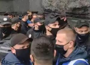 Под ОП произошла стычка с полицией (видео)