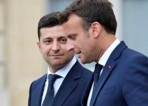 Зеленский поговорил с Макроном перед Парижем