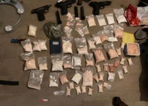 Разоблачена преступная группа, которая занималась сбытом амфетамина в особо крупных размерах