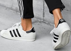 "Три полоски" Adidas оказались вне закона в ЕС