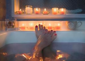 Медики рассказали, чем вредна горячая ванна