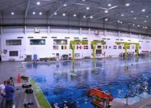 NASA показало подводные тренировки астронавтов для полета на Луну
