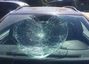 В Ужгороде хулиган повредил семь автомобилей
