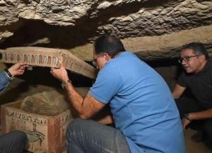 Ученые обнаружили новый огромный тайник неоткрытых саркофагов 