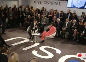 Зеленский "взорвал" зал в Мюнхене шуткой об импичменте Трампа и Украине (видео)