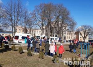 В школе на Киевщине распылили слезоточивый газ: 16 пострадавших в больнице