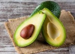 Названы продукты, которые предотвращают облысение