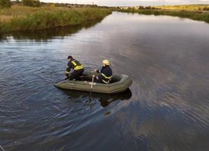 На Днепропетровщине, упав с моста, погибла 9-летняя девочка (фото)