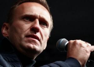 Следы "Новичка" нашли в организме и на вещах Навального, - Spiegel