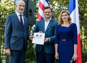 Украина стала участницей Партнерства Биарриц