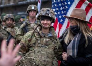 "Ми покінчили з цим лайном": у США звільнюють з армії трансгендерних військовослужбовців