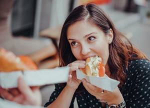 Названы пищевые привычки, которые уничтожают иммунитет