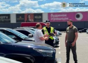 Поліція Києва виявила 12 порушень паркування на місцях для людей з інвалідністю