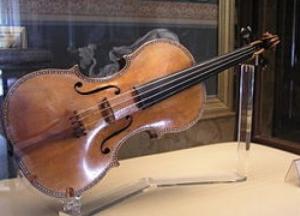 Ученые разгадали секрет уникального звучания скрипок Страдивари