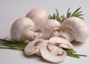 Врач рассказала, можно ли есть сырые шампиньоны