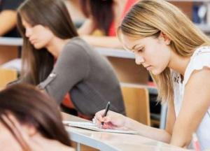 МОН работает над повышением зарплат педагогов в 2020 году