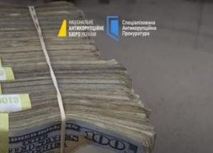 Екс-очільника та посадовця Івано-Франківської прокуратури судитимуть за хабарництво