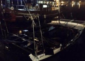На причале под Одессой горела яхта депутата (фото)