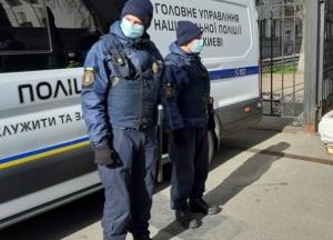 На Буковине 15 полицейских самоизолировались из-за контакта с больным