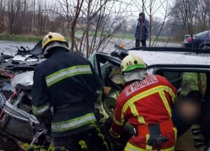 На трассе Днепр-Мелитополь произошло смертельное ДТП: погибший и пятеро пострадавших (фото, видео)