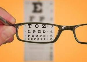 В Днепре школьник изобрел "чудо-очки" для слабовидящих