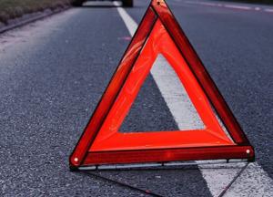 Перебегал дорогу в неустановленном месте: в Харькове автомобиль сбил пешехода