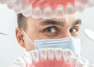 Стоматолог из Украины пытался вывезти из России почти тысячу зубов (фото)