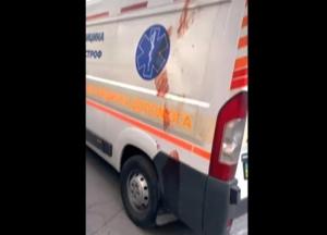 Житель Ровно упал из окна многоэтажки на машину скорой помощи