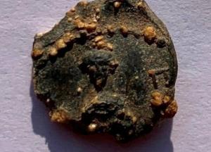 В старинном украинском замке нашли 900-летние печати великого князя Киевского