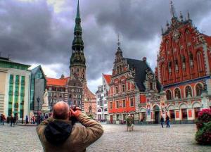 Сейм Латвії заборонив купувати нерухомість громадянам Росії та Білорусі