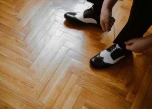 Медики рассказали, о причинах потливости ног