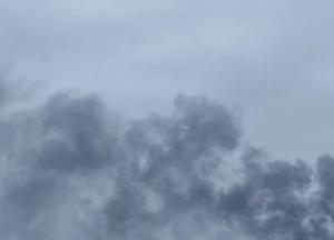 Проїзд через дамбу перекрито, блекаут​, води нема: 40 БПЛА та ракети атакували Кременчуцьку ГЕС​