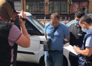 В Киеве задержали чиновника ГСЧС за получение взятки (фото)
