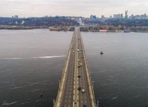 В Киеве на мосту Патона восстановили движение