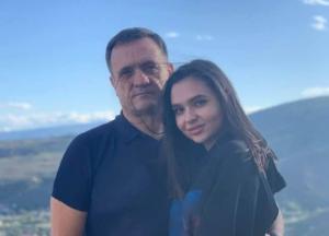 Совала 100$: в Киеве 19-летняя пьяная мажорка устроила страшное ДТП