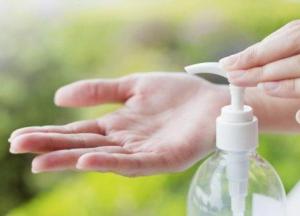 Медики рассказали, чем можно заменить антисептик