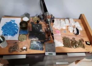 В Киеве у мужчины изъяли кокаина, ЛСД и экстази на сумму около 5 млн гривен