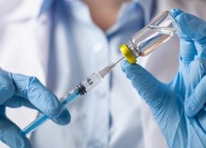 Для испытаний вакцины против COVID-19 привлекут четыре тысячи украинских добровольцев