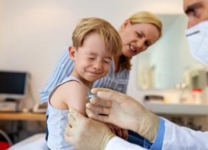 Ще більше щеплень для дітей: календар обов'язкових вакцин зміниться з 2026 року