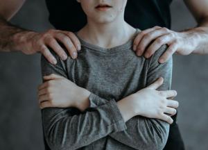 Профильный комитет рекомендовал Раде создать реестр педофилов